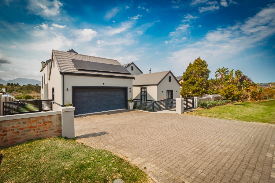5 Bedroom Property for Sale in Kraaibosch Country Estate Western Cape